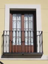   Pasamanos y balcones en hierro