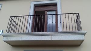   Pasamanos y balcones en hierro