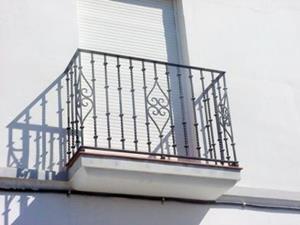   Pasamanos y balcones en hierro